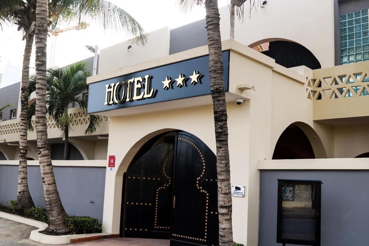 Airport Hotel Casino Du Cap-Vert Дакар Екстериор снимка