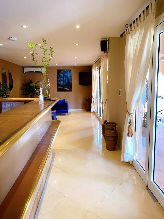 Airport Hotel Casino Du Cap-Vert Дакар Екстериор снимка