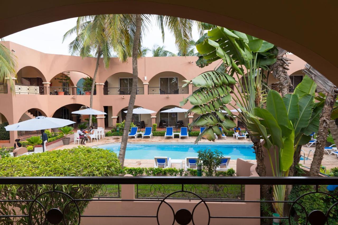 Airport Hotel Casino Du Cap-Vert Дакар Екстериор снимка